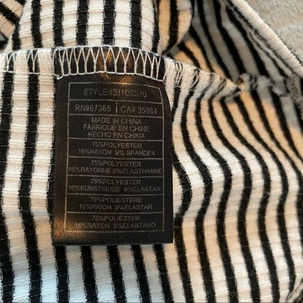 BB Dakota Black‎ White Striped Boat Neckline Shirt Tie Front Size Small - Picture 6 of 6